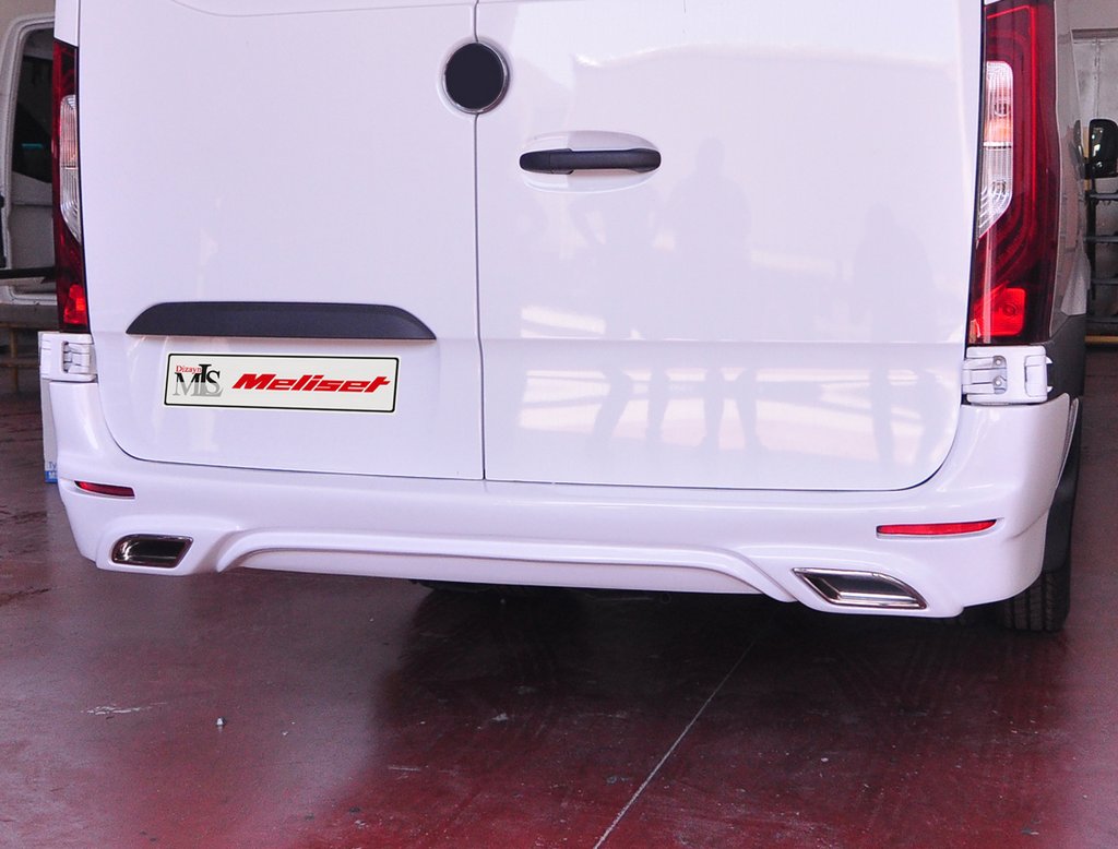 Накладка на задній бампер (під фарбування) для Mercedes Sprinter W907/W910 2018- рр
