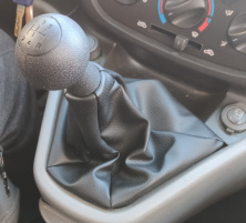Fiat Doblo I 2001-2005 рр. Ручка та чохол КПП ОЕМ 735424356 (чорна) Fiat Doblo I 2001-2005 рр.