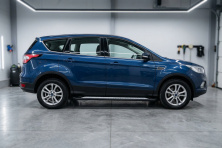 Бокові пороги Vision New Black (2 шт., Алюміній) З пофарбованим листям на дверях Ford Kuga/Escape 2013-2019 рр.