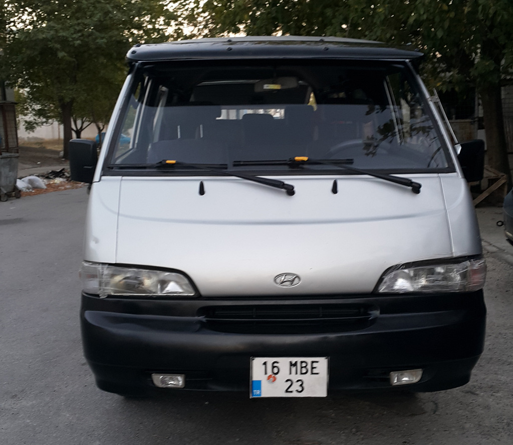 Козирьок на лобове скло (чорний глянець, 5мм) для Hyundai H100