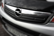 Зимова накладка на решітку 2007-2015 (V2, верхня) Матова Opel Vivaro 2001-2015 рр.