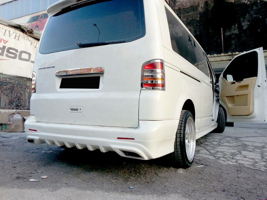Накладка на задній бампер Sport 2 (під фарбування) для Volkswagen T5 Multivan 2003-2010 рр