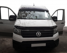 Дефлектор лобового скла (чорний глянець, 5мм) Volkswagen Crafter 2016- рр.