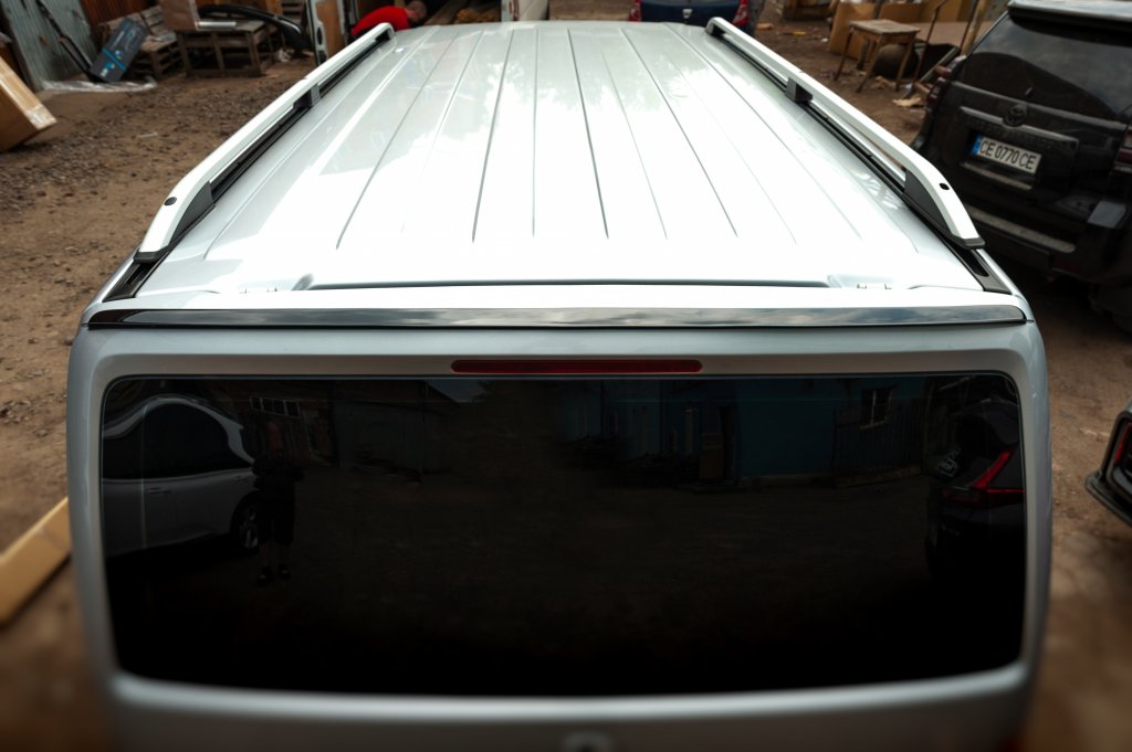 Козирок заднього скла (ABS) для Volkswagen T5 Transporter 2003-2010 рр