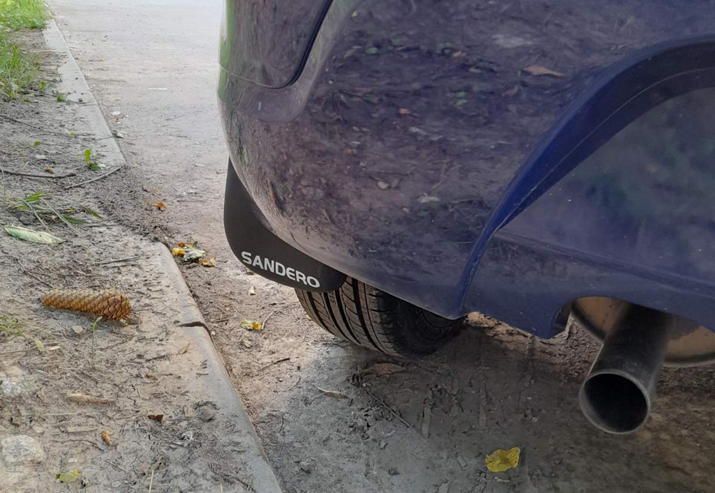 Задні бризковики (2 шт.) для Dacia Sandero 2007-2013 рр
