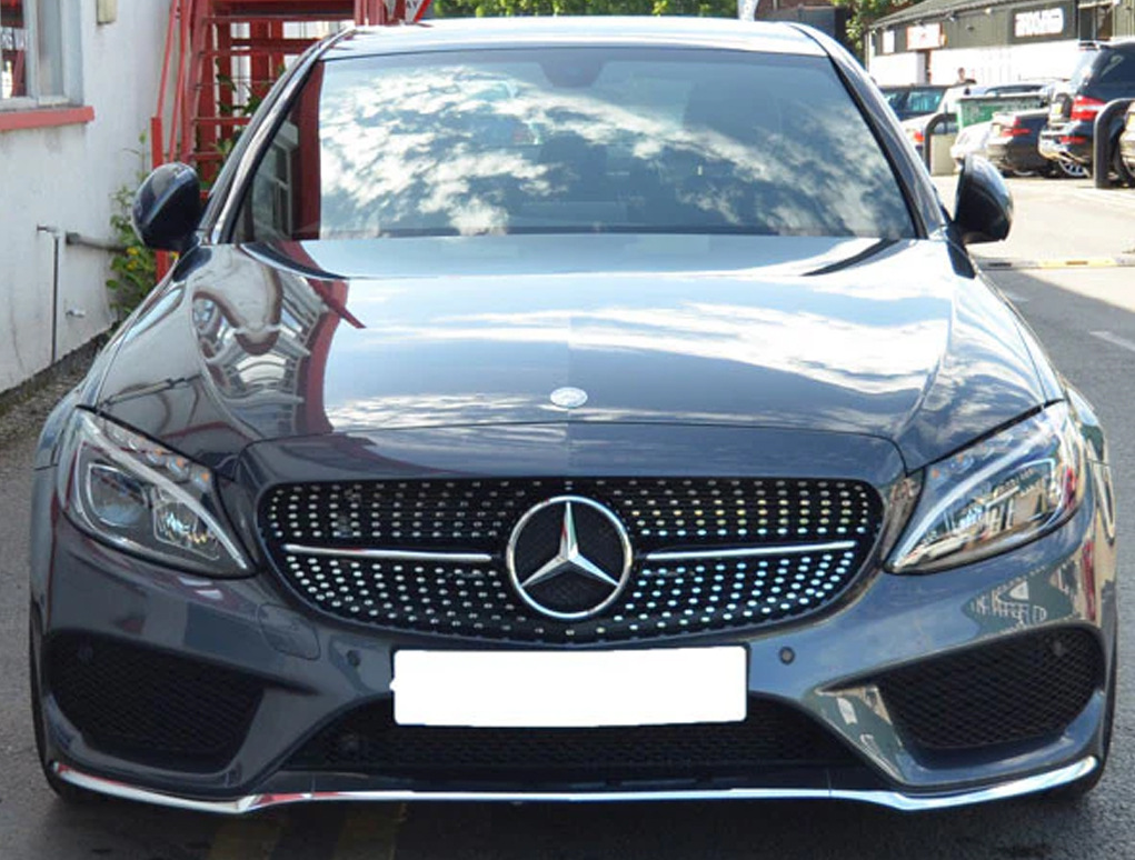 Передня решітка Diamond Silver (для Avantgarde/AMG-Line/C43 AMG) 2018-2026, з камерою для Mercedes C-сlass W205 рр