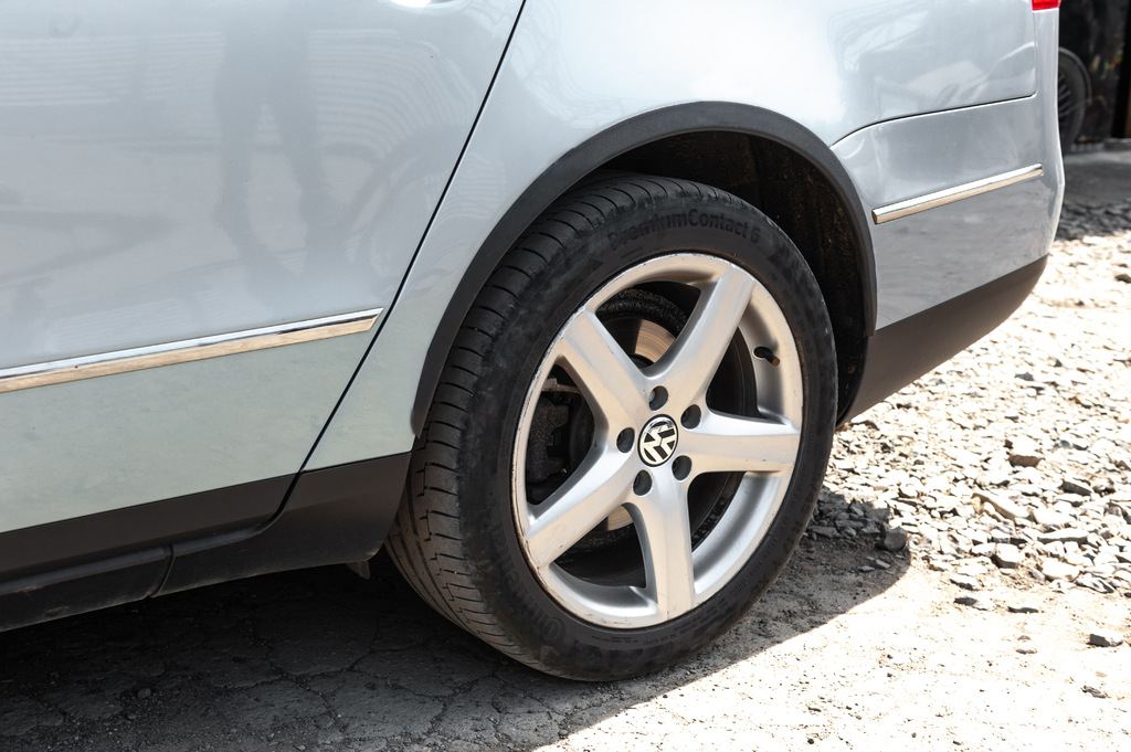 Накладки на арки (4 шт, ABS) для Volkswagen Passat B6 2006-2012 рр