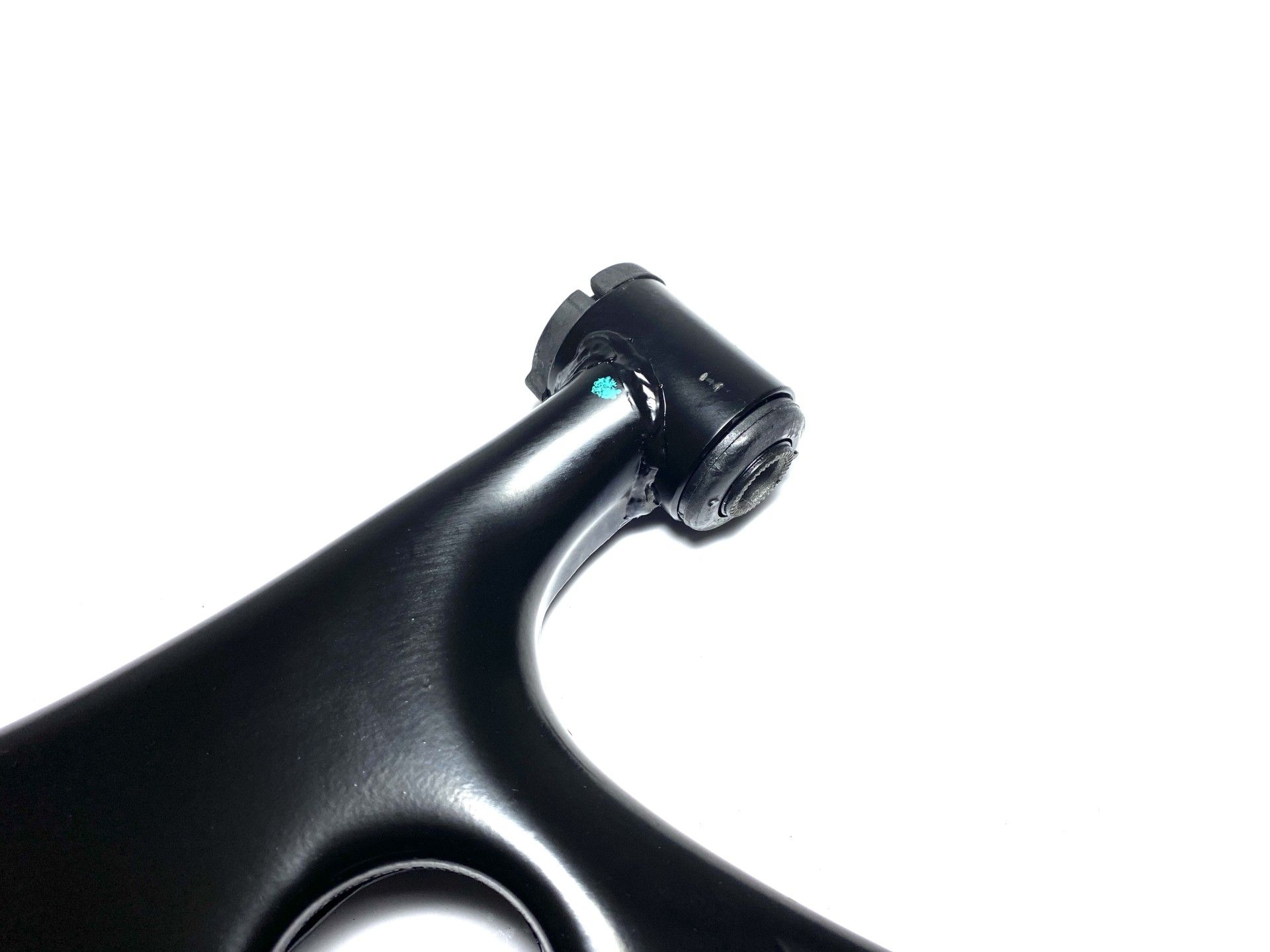 Важіль передній L Lifan X60 KLM