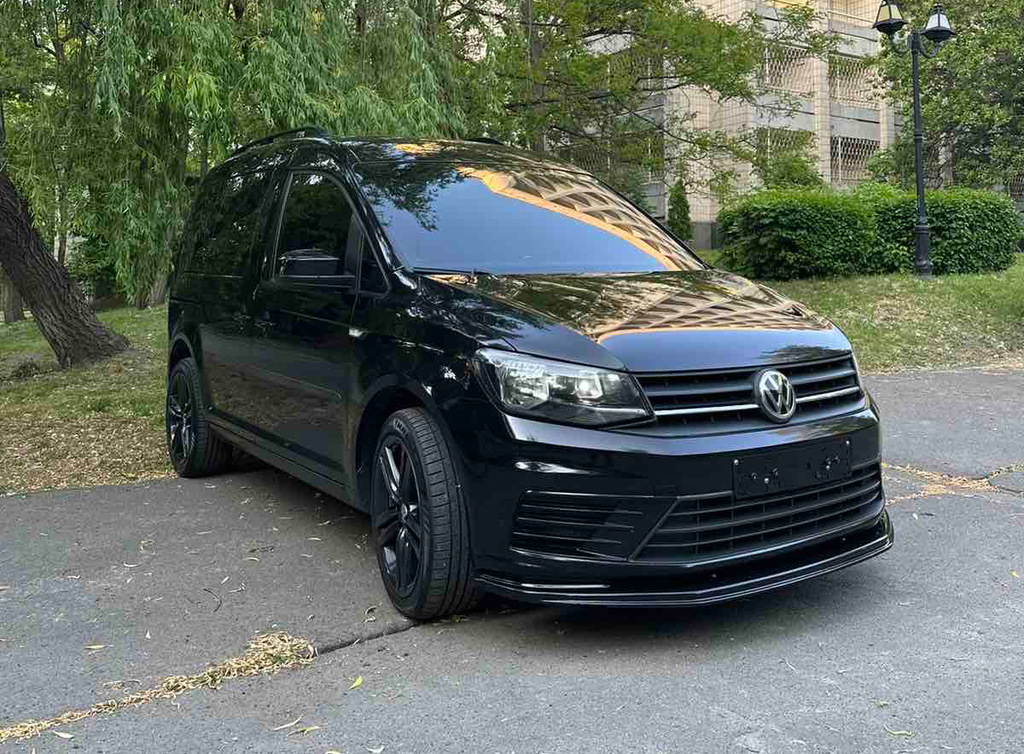 Передня лип накладка (ABS) для Volkswagen Caddy 2015-2020 рр