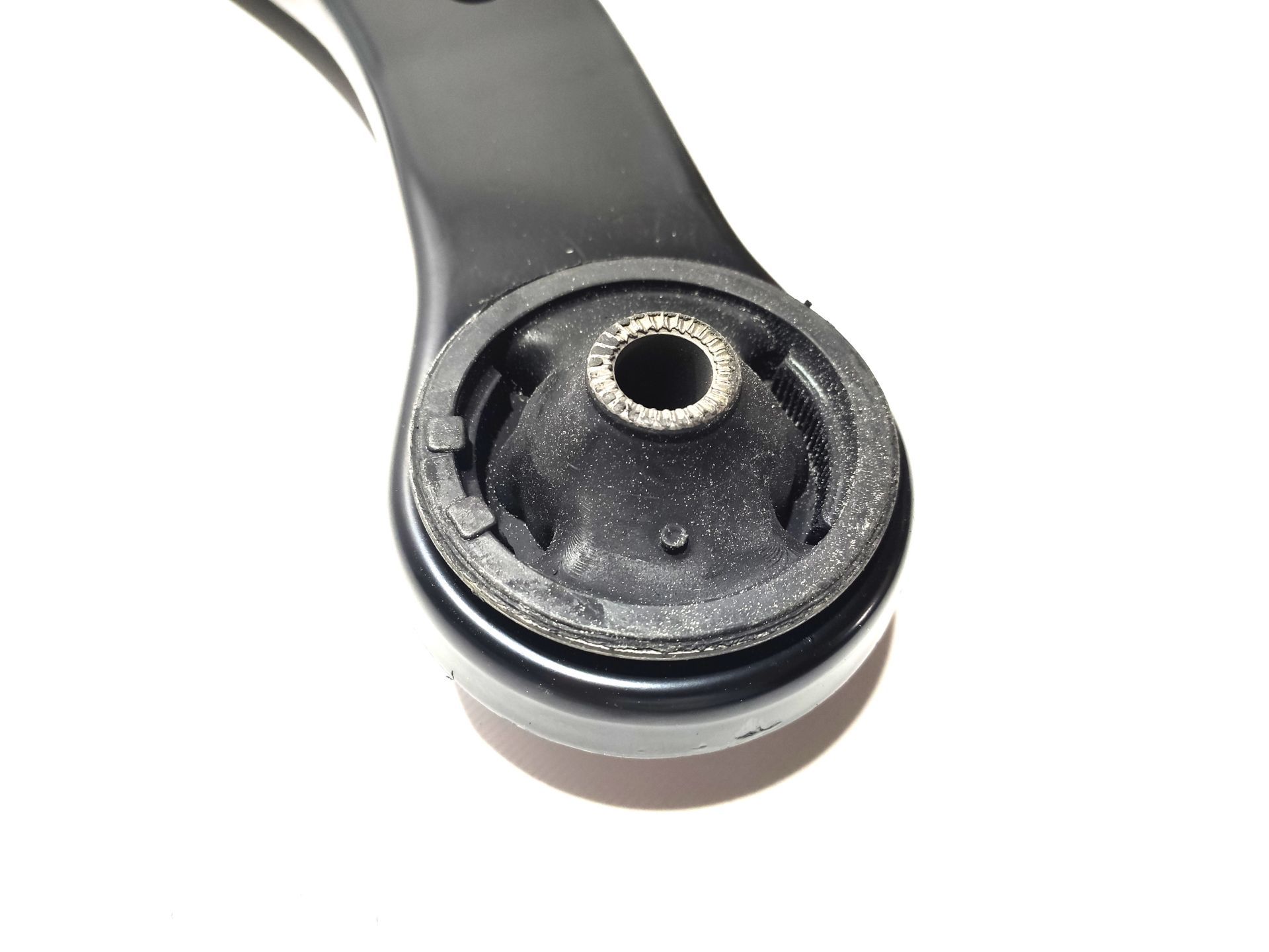 Важіль передній L Geely KIMIKO