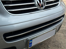 Накладка на решітку бампера (нерж) Carmos - Турецька сталь Volkswagen T5 Caravelle 2004-2010 рр.