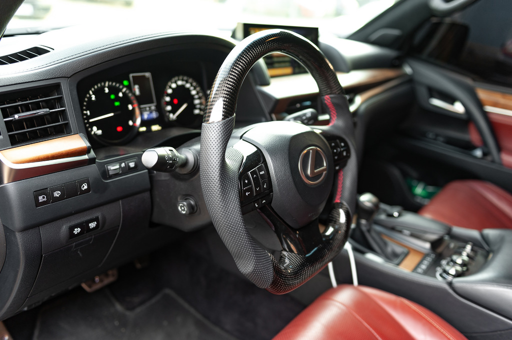 Кермо у зборі анатомічний (карбон) для Lexus GX460