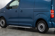 Бокові пороги Line (2 шт., алюміній) M - Середня база Toyota Proace 2016- рр.