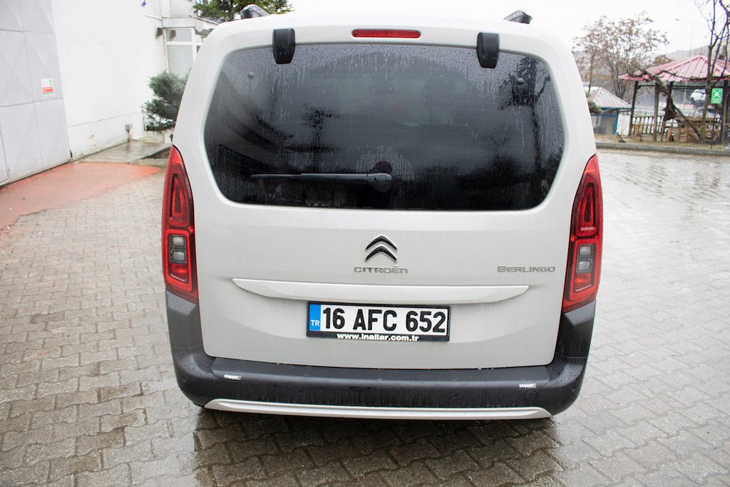 Накладка на задній бампер (ABS) для Citroen Berlingo/Multispace 2018- рр