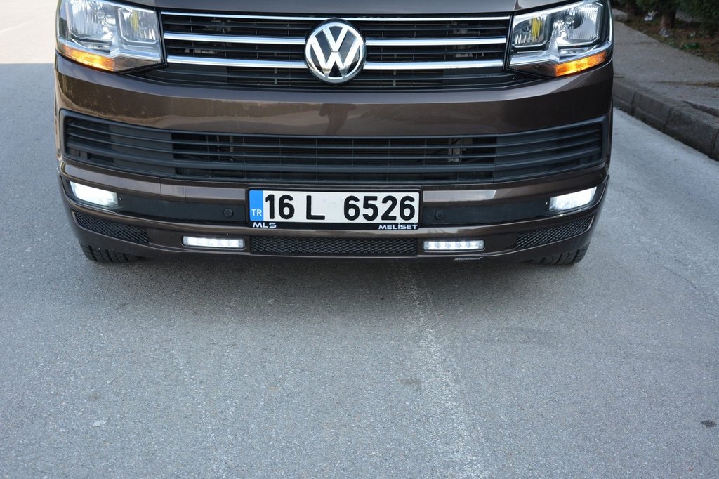 Накладка на передній бампер Sport 2-LED 2015-2018 (під фарбування) для Volkswagen T6 рр