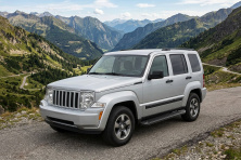 Бокові пороги Allmond Black (2 шт., Алюміній) Jeep Cherokee/Liberty 2007-2013 рр.