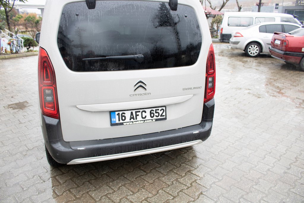 Накладка на задній бампер (ABS) для Opel Combo 2019- рр