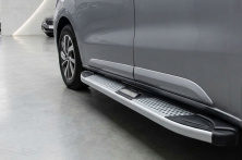 Бокові пороги Mevsim Grey (2 шт., Алюміній) XS - Коротка база Peugeot Traveller 2017- рр.