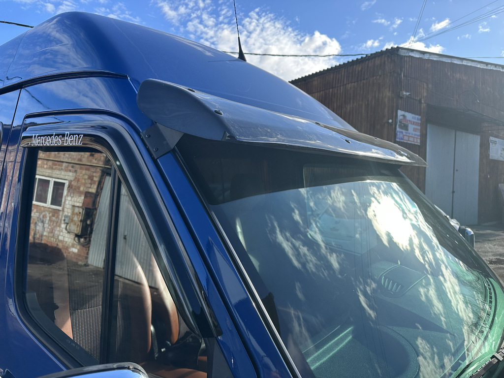 Козирьок на лобове скло (чорний глянець, 5мм) для Volkswagen LT 1995-2006 рр