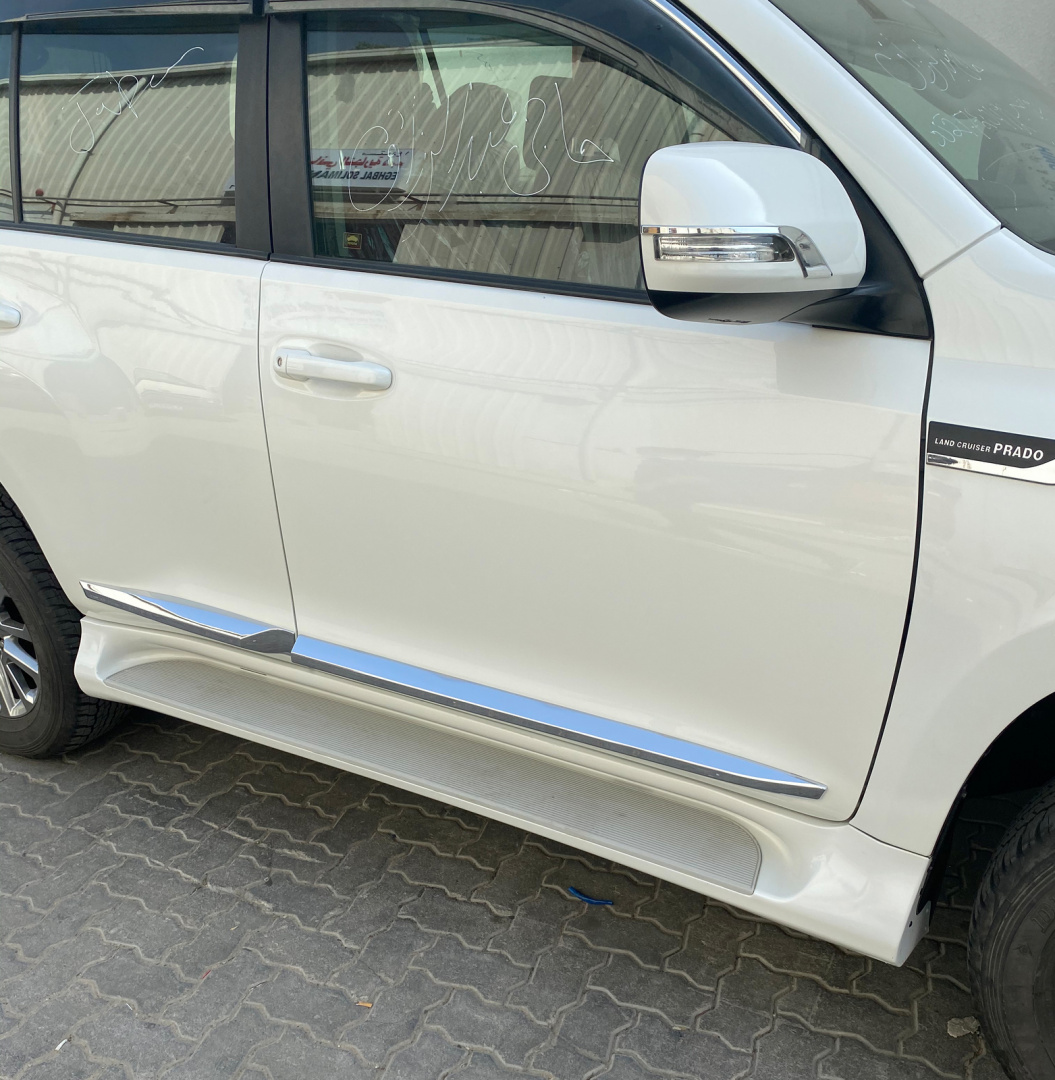 Молдинг дверей (дизайн 2018-2025) для Toyota Land Cruiser Prado 150