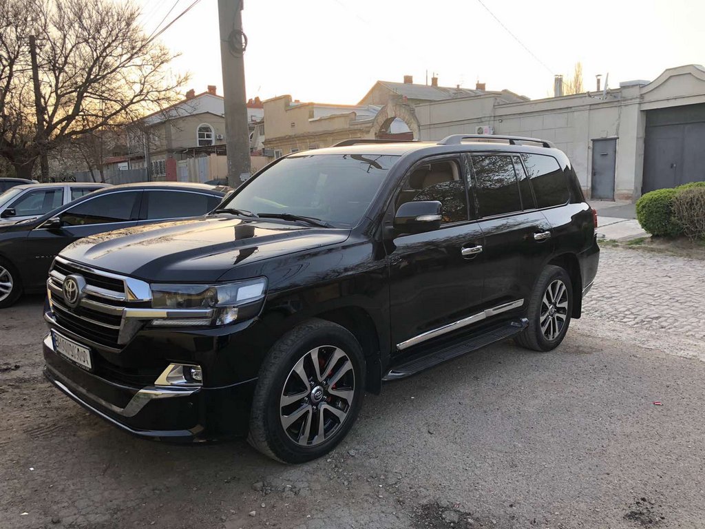 Комплект рестайлінгу з LC200 2008-2015 на 2019 Executive для Toyota Land Cruiser 200 рр