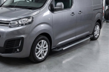 Бокові пороги RedLine V1 (2 шт., алюміній) XS – Коротка база Fiat Scudo 2022- рр.