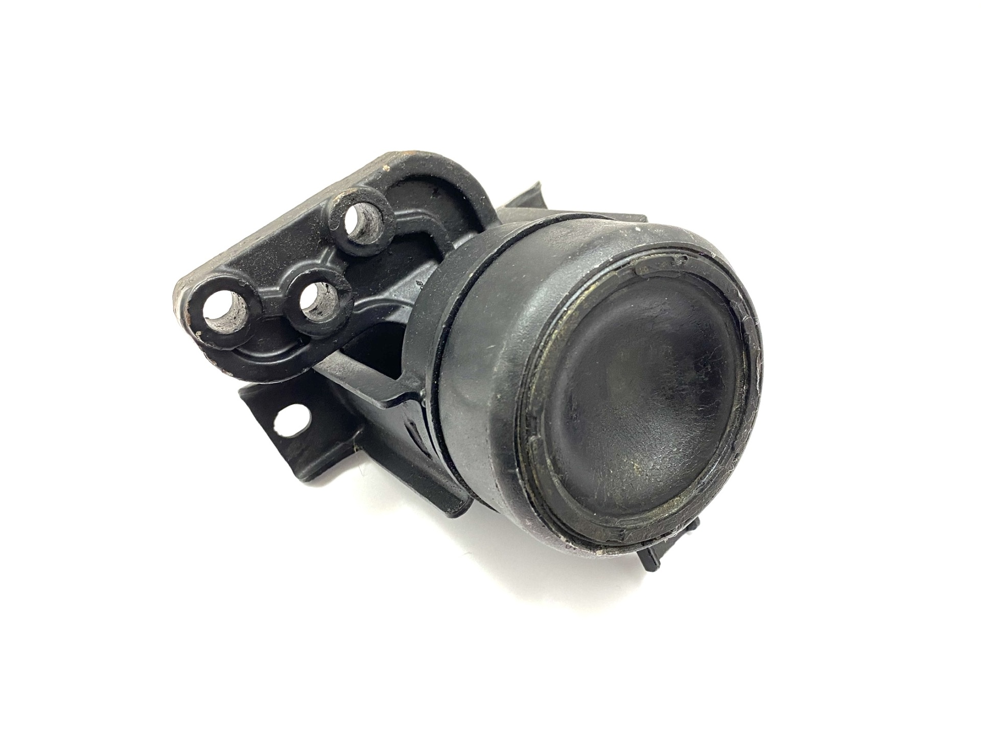 Подушка двигуна R 1.6/1.8 Chery Tiggo KLM