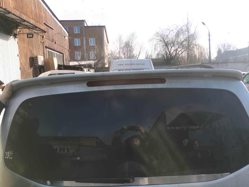 Спойлер (під фарбування) для Mercedes Vito/V-class W447 2014- рр