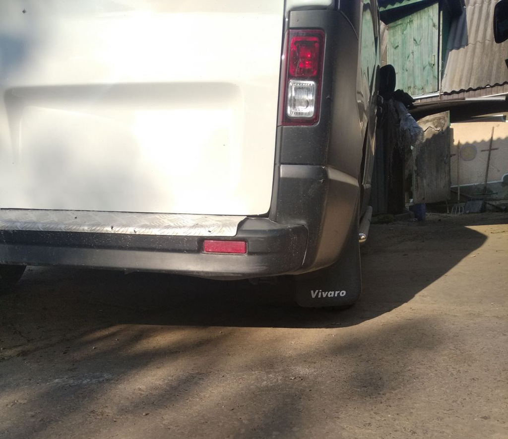 Задні бризковики (комплект) для Opel Vivaro 2015-2019 рр