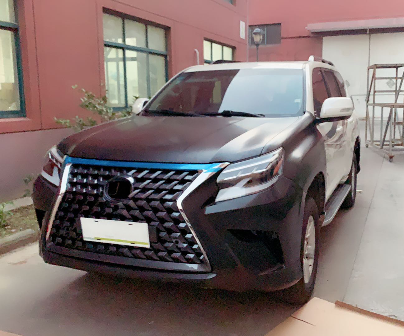 Комплект рестайлінгу в Lexus GX460 2020 року для Toyota Land Cruiser Prado 150 2009-2023 рр