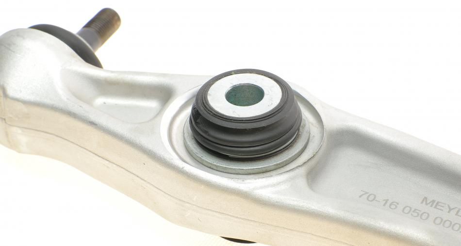 Важіль передній нижній поперечний L/R Tesla Model S MEYLE