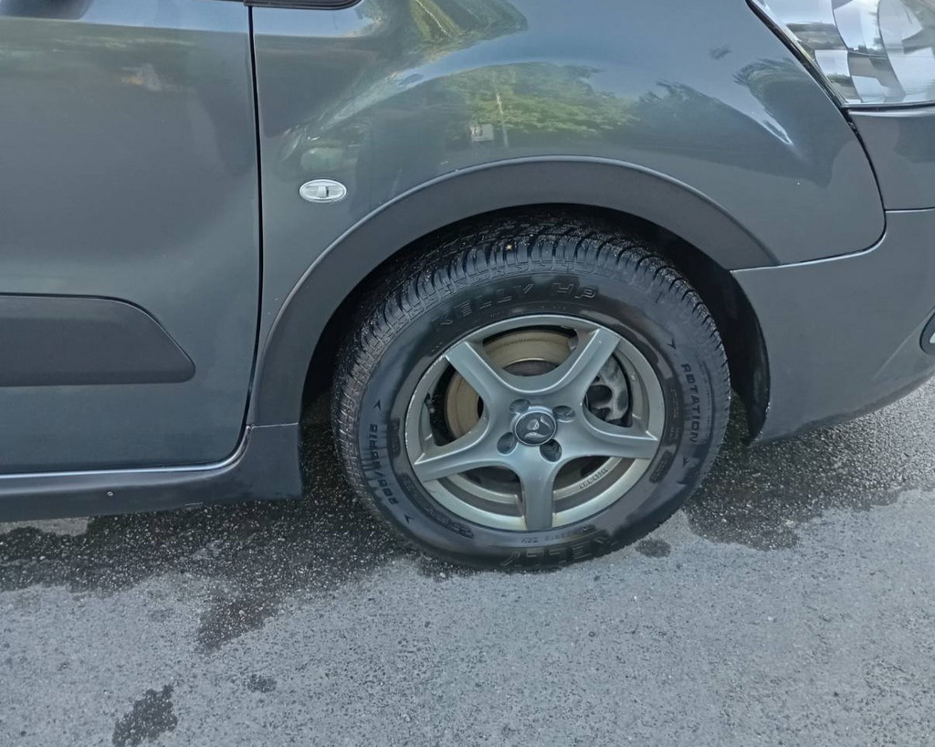 Накладки на арки (4 шт, чорні) 1 бічні двері, Пластик для Citroen Berlingo 2008-2018 рр