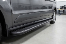 Бокові пороги Bosphorus Black (2 шт., Алюміній) Стандартна база Volkswagen Caddy 2020- рр.