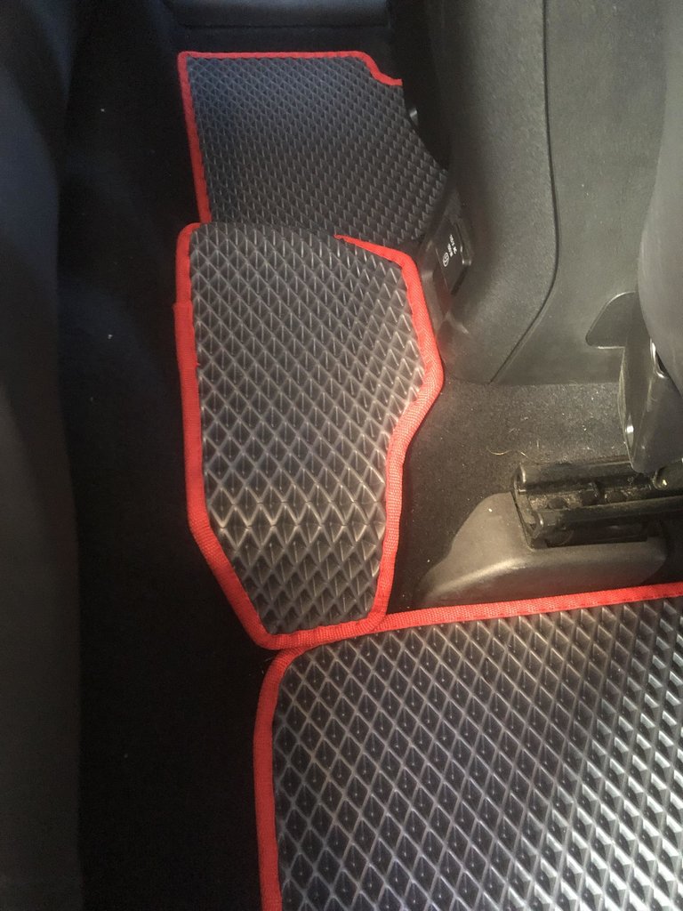 Килимки EVA (чорні) для Fiat 500X