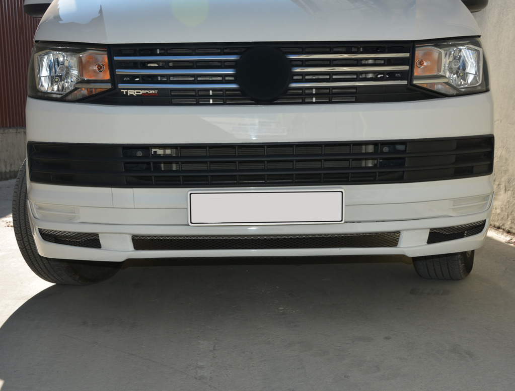 Накладка на передній бампер 2015-2018 (під фарбування) для Volkswagen T6 рр