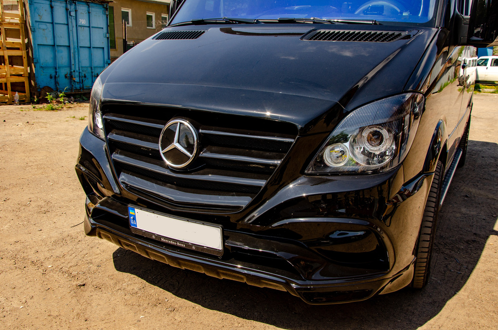 Передній бампер Exclusive Sport (2006-2013) для Mercedes Sprinter W906 рр