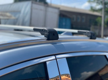 Поперечний багажник на інтегровані рейлінги під ключ (2 шт) для Ford Kuga/Escape 2019- рр