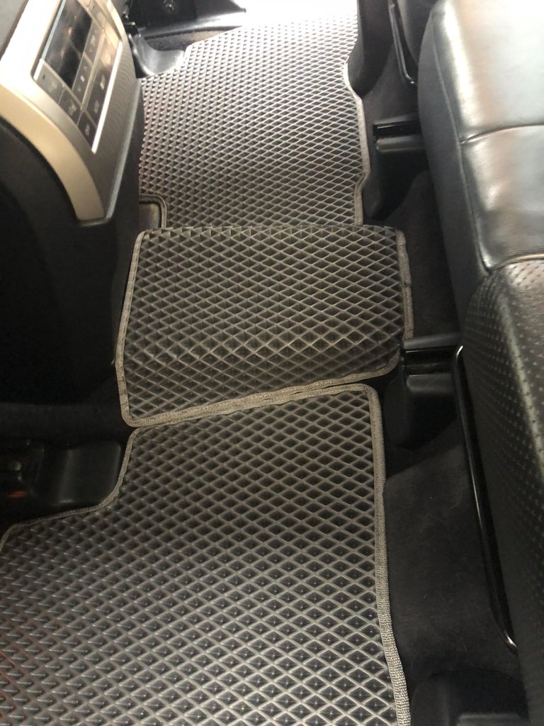 Килимки EVA (чорні) 7 місцевий, 2010-2013 для Lexus GX460