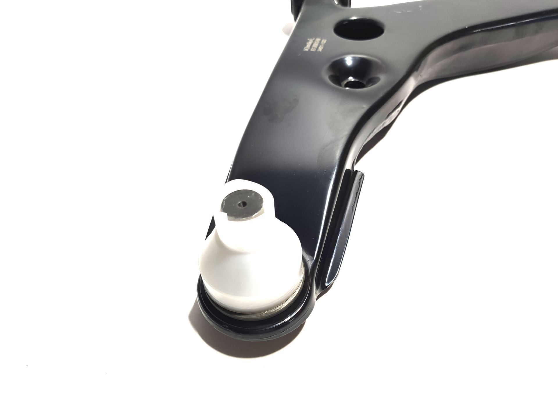 Важіль передній L Chery Elara/E5 KIMIKO