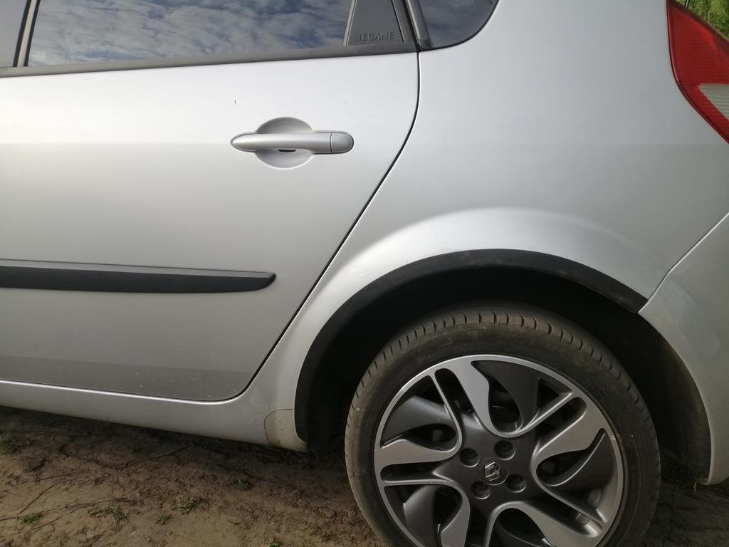 Накладки на арки (4 шт, чорні) для Renault Scenic/Grand 2003-2009 рр