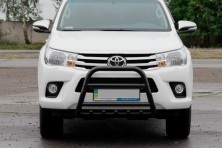 Кенгурятник QT006 Black (нерж.) Toyota Hilux 2015- рр.