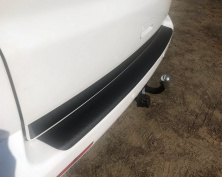 Накладка на задній бампер із загином (ABS-пластик) Матова Volkswagen T5 Transporter 2003-2010 рр.