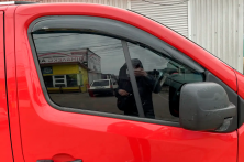 Вітровики (2 шт, HIC) Nissan NV300/Primastar 2016- рр.