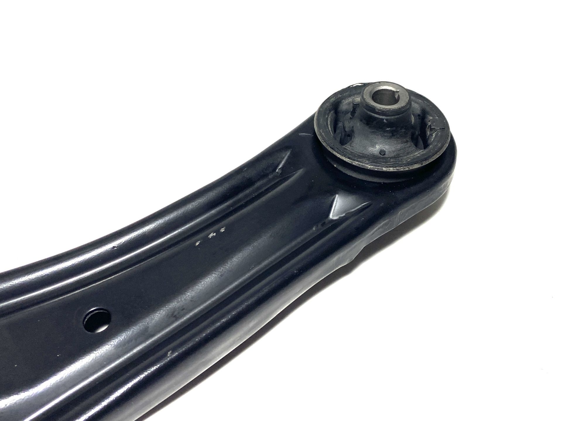 Важіль передній у зборі R FAW V5 CTR