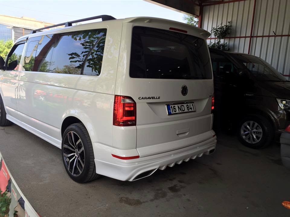 Накладка на задній бампер AMG-style (під фарбування) для Volkswagen T6 2015-2024 рр