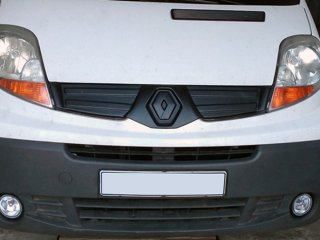 Зимова верхня накладка на решітку 2001-2007, Глянцева для Renault Trafic рр