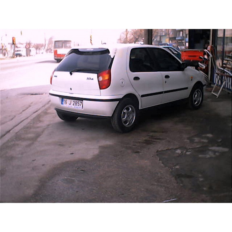 Спойлер короткий (під фарбування) для Fiat Palio 1996-2011 рр