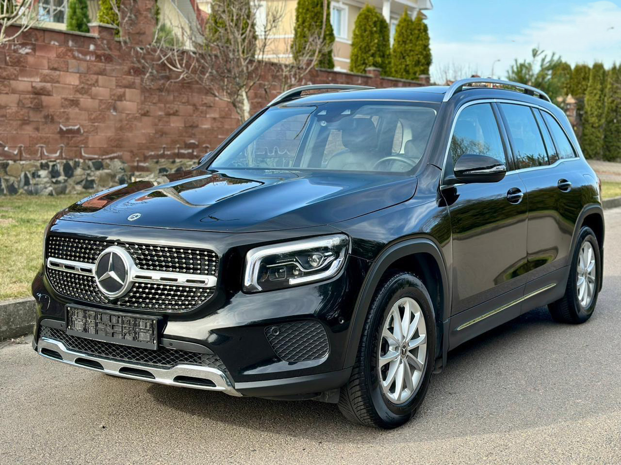 Передня решітка Diamond Silver (для Base 2019-2023) Без місця під камеру для Mercedes GLB X247 2019- рр