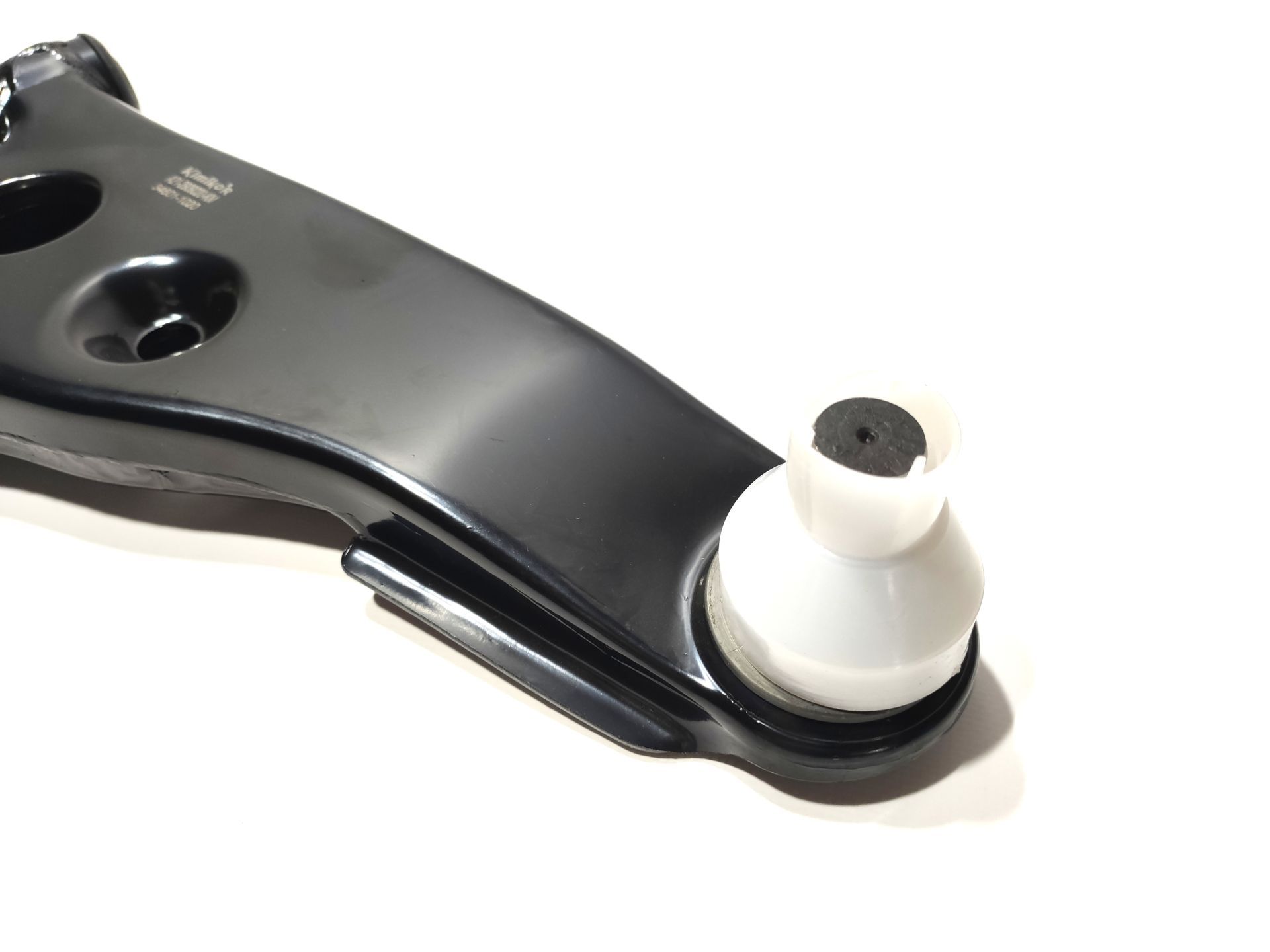 Важіль передній R Chery Elara/E5 KIMIKO