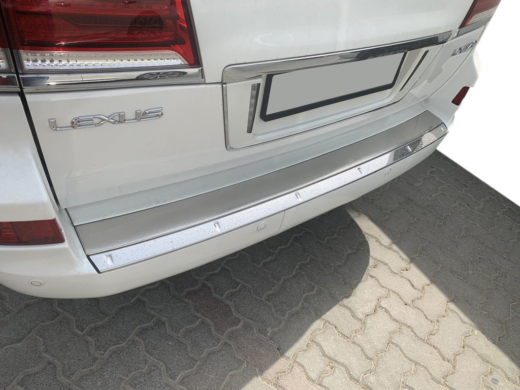 Вставка на задній бампер з хром (2012-2015) для Lexus LX570/450d